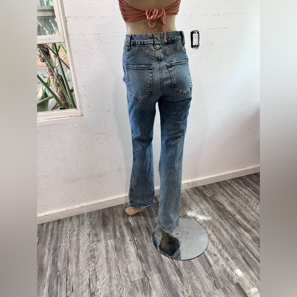 Good American Light Blue bootcut Leg Jeans - Picture 2 of 16